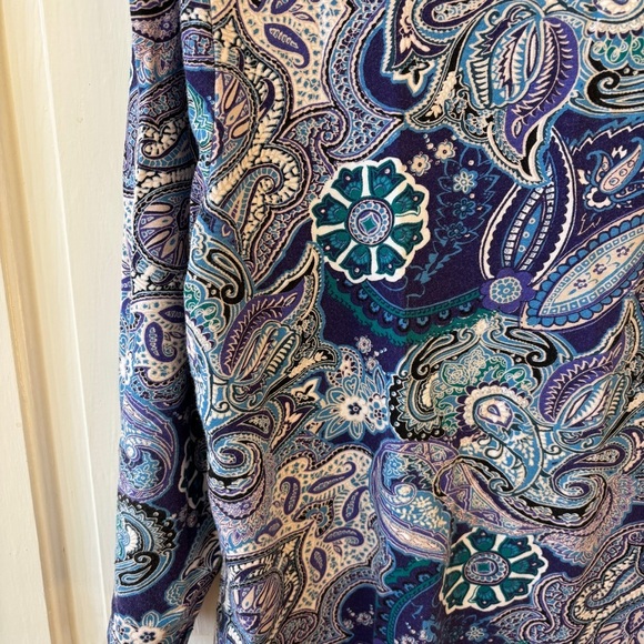 Chico's Size 2 Blue Abstract Floral Paisley Print Blouse Top Shirt‎ Size Large - Picture 12 of 13